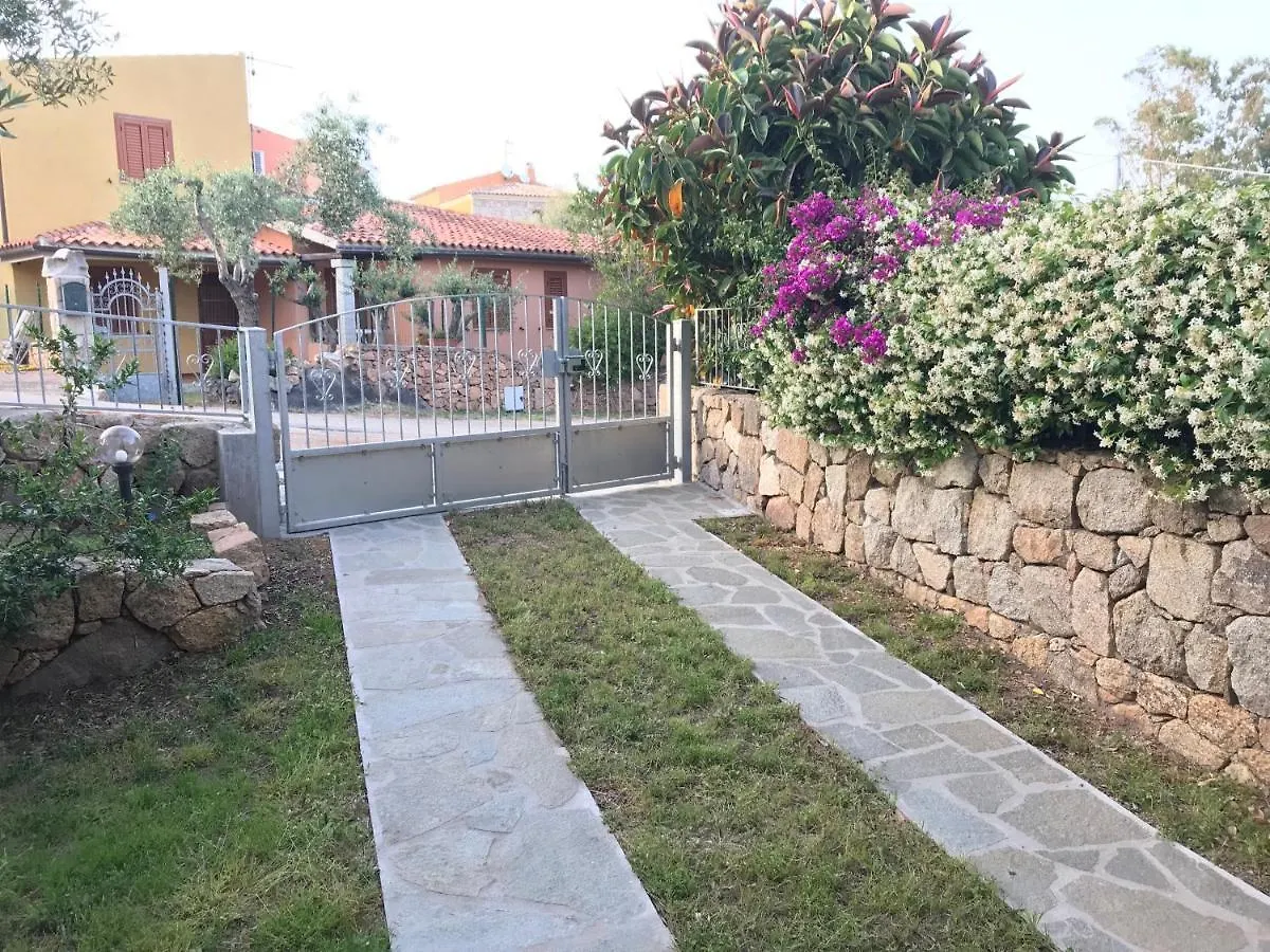 Caposchiera Indipendente. Villa San Teodoro  San Teodoro (Sardinia)