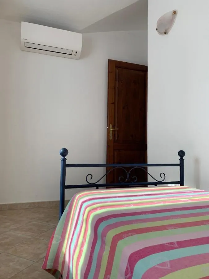 Caposchiera Indipendente. Villa San Teodoro  San Teodoro (Sardinia)
