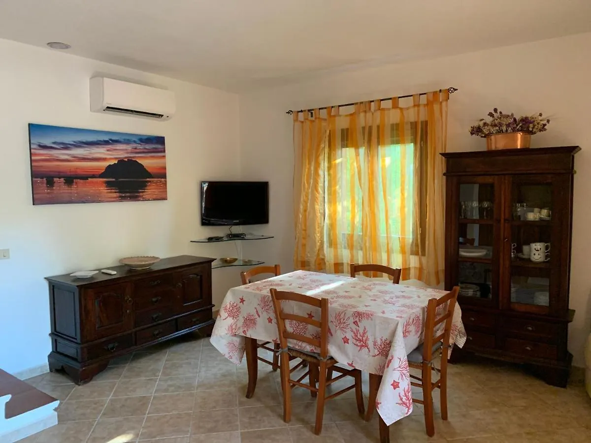 Caposchiera Indipendente. Villa San Teodoro  Holiday home San Teodoro (Sardinia)