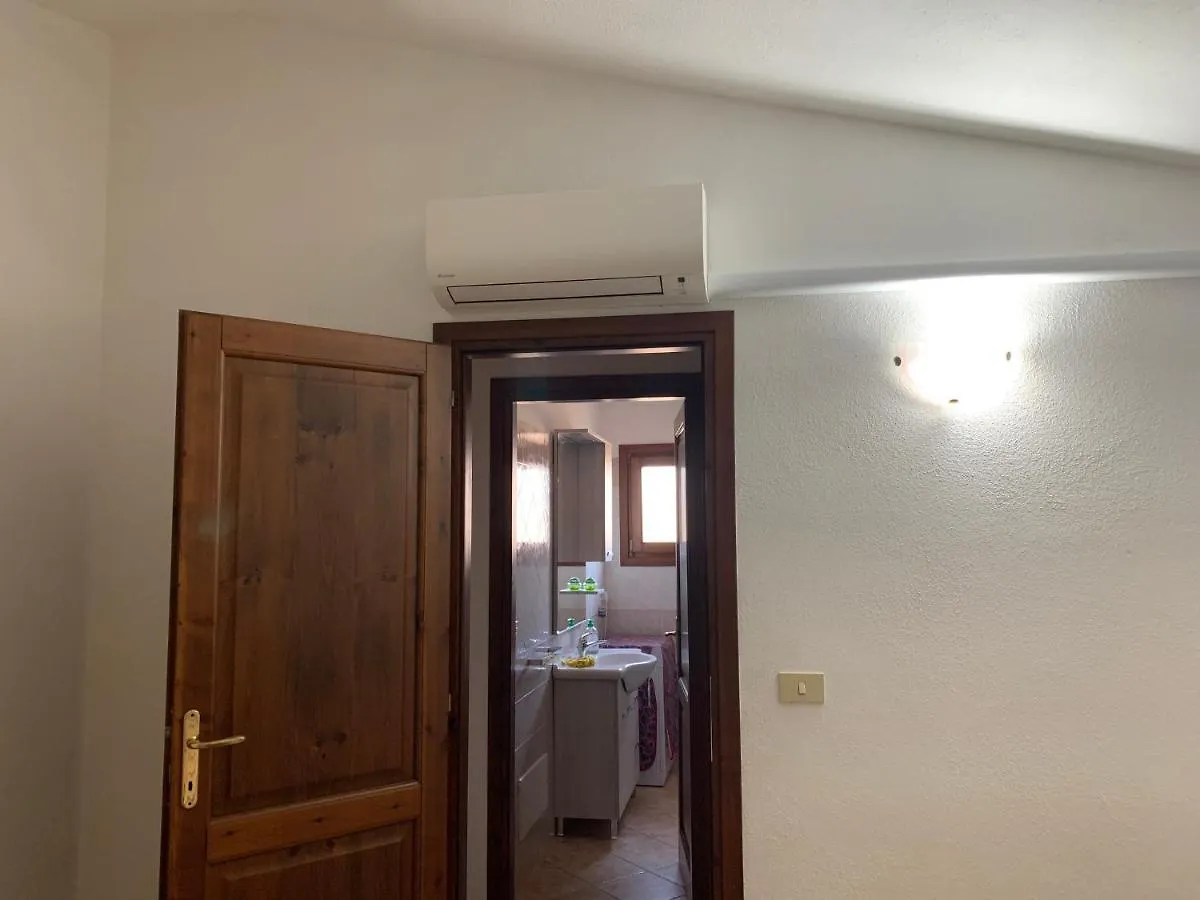 Caposchiera Indipendente. Villa San Teodoro  Holiday home San Teodoro (Sardinia)